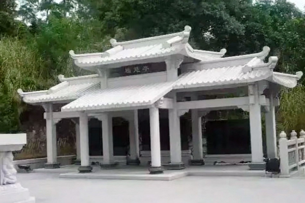 Gatehouse archway